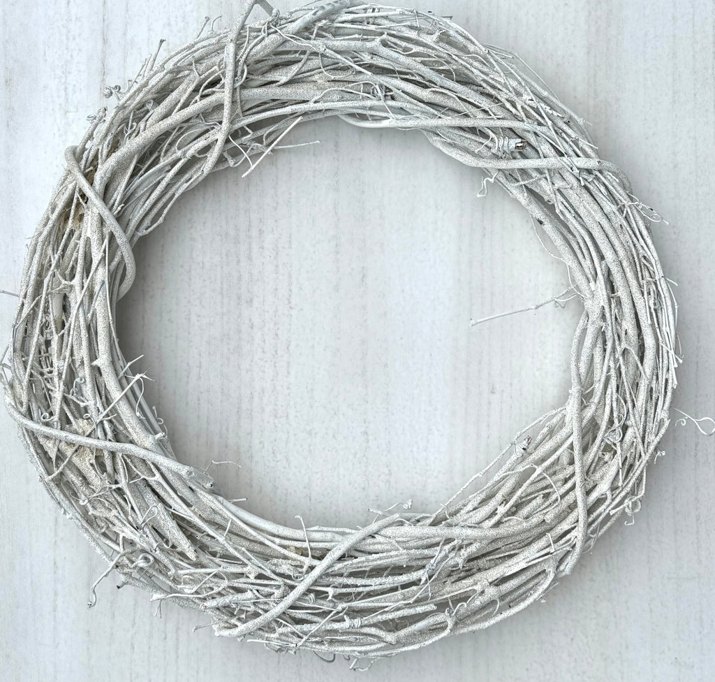 18″ Natural Grapevine Wreath – American Wreaths - Snow Powder GLITTER