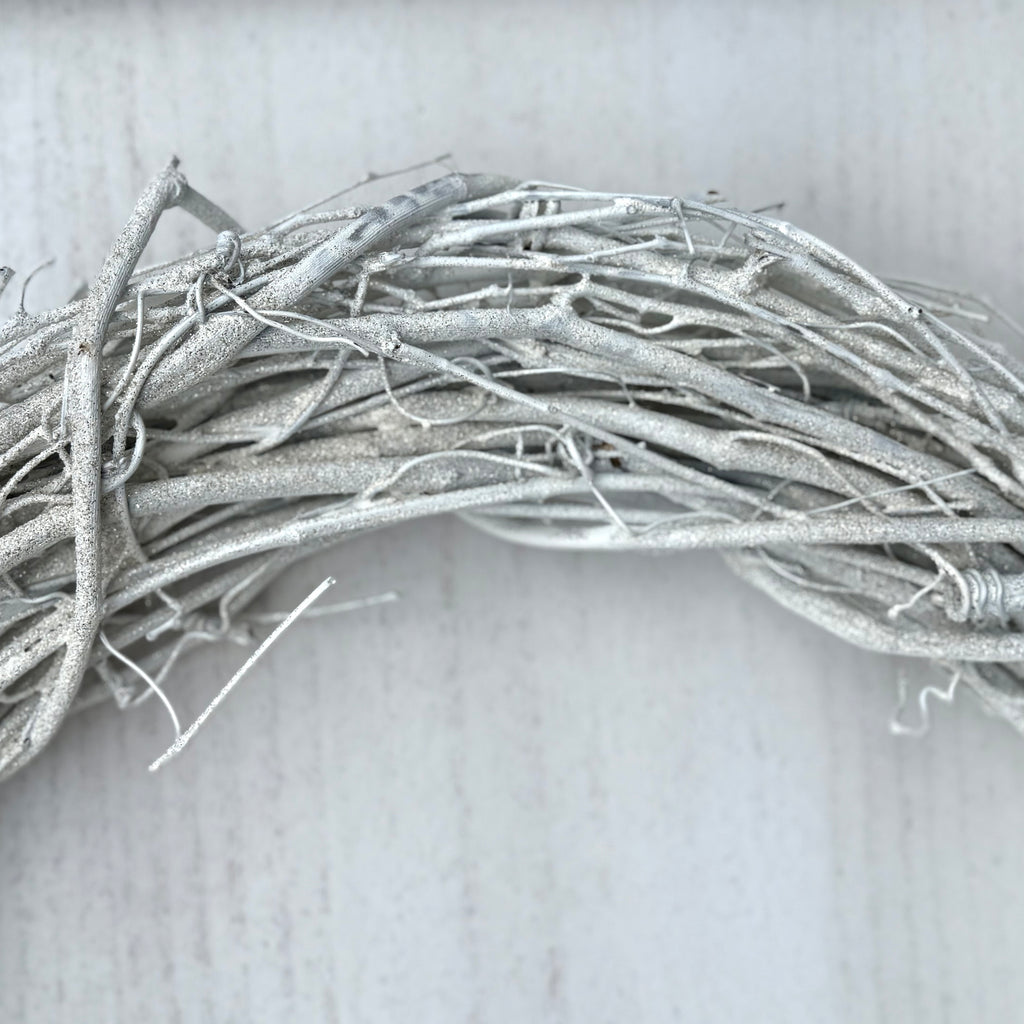18″ Natural Grapevine Wreath – American Wreaths - Starlight White GLITTER