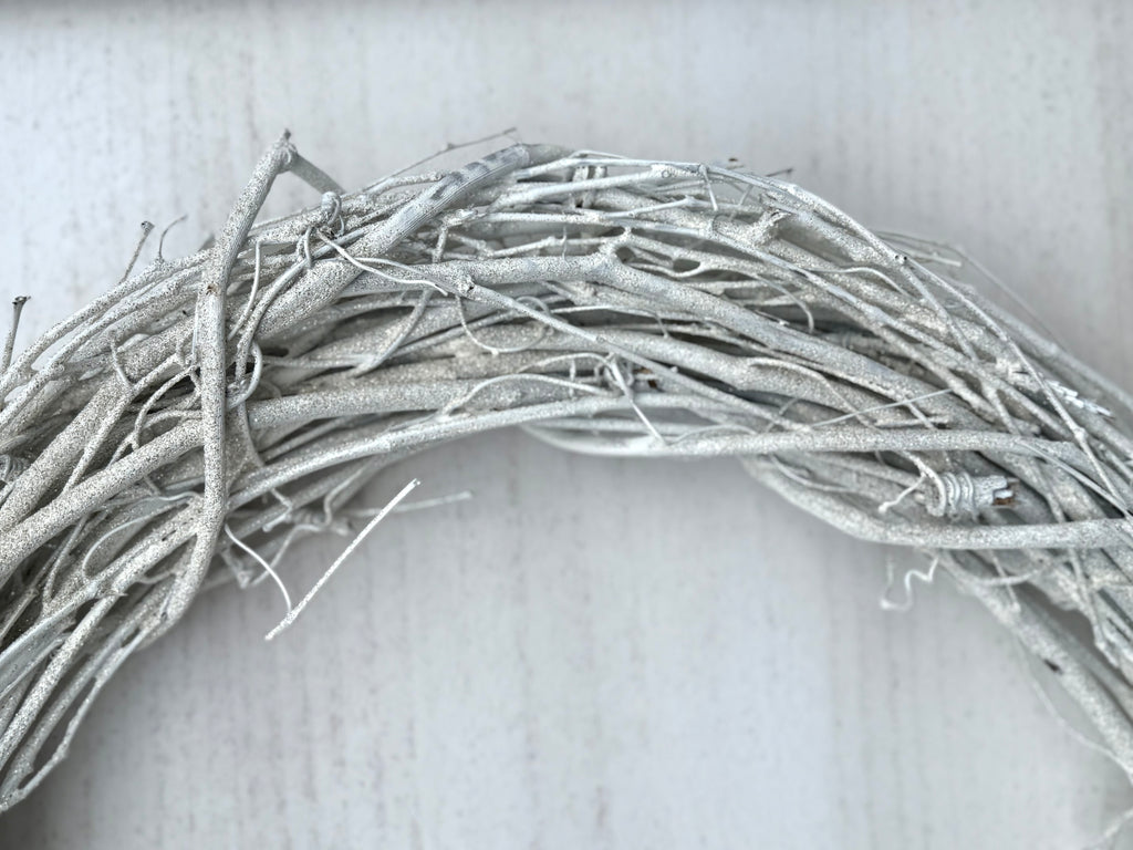 18″ Natural Grapevine Wreath – American Wreaths - Snow Powder GLITTER