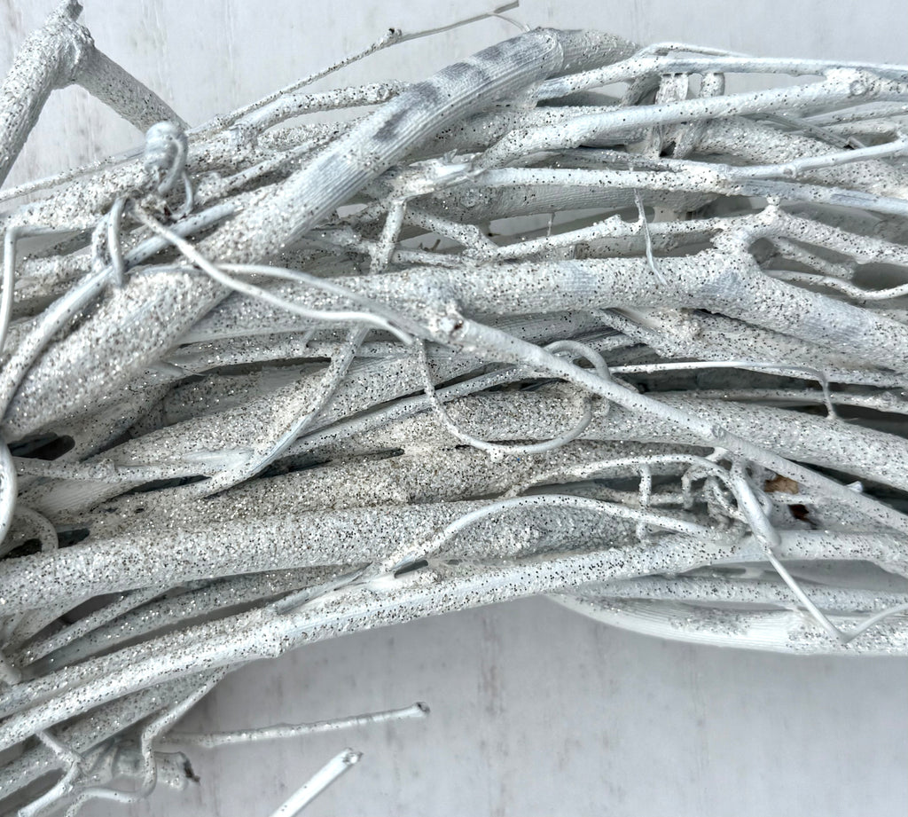 18″ Natural Grapevine Wreath – American Wreaths - Starlight White