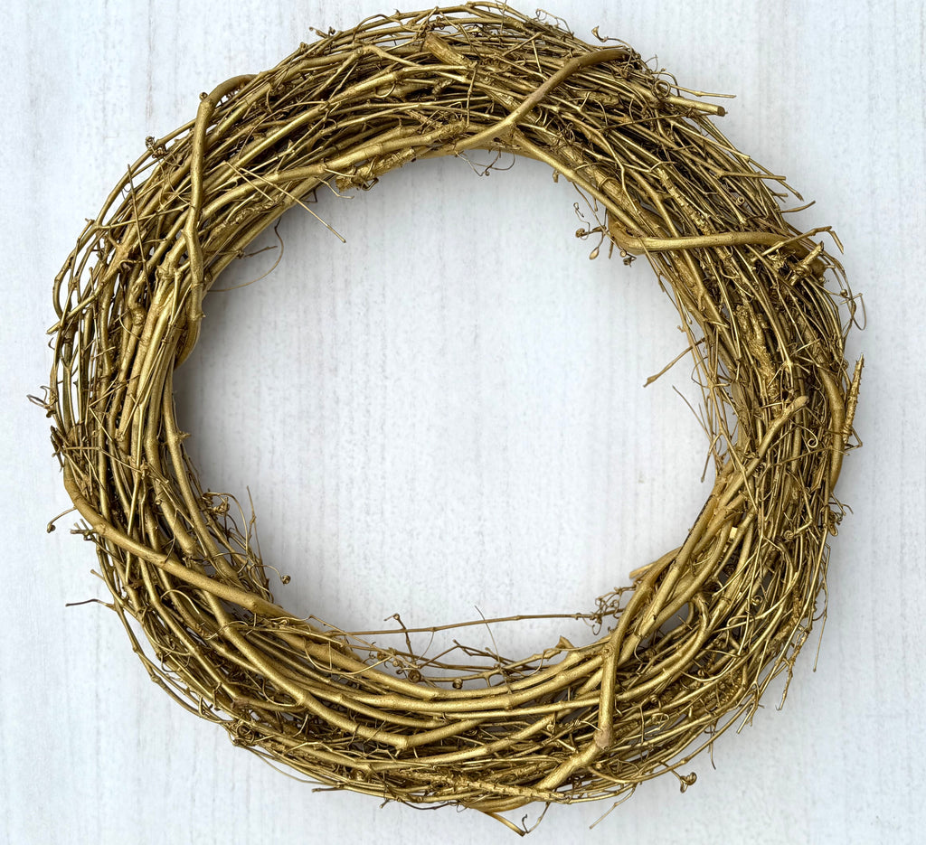 18″ Natural Grapevine Wreath – American Wreaths - Gold