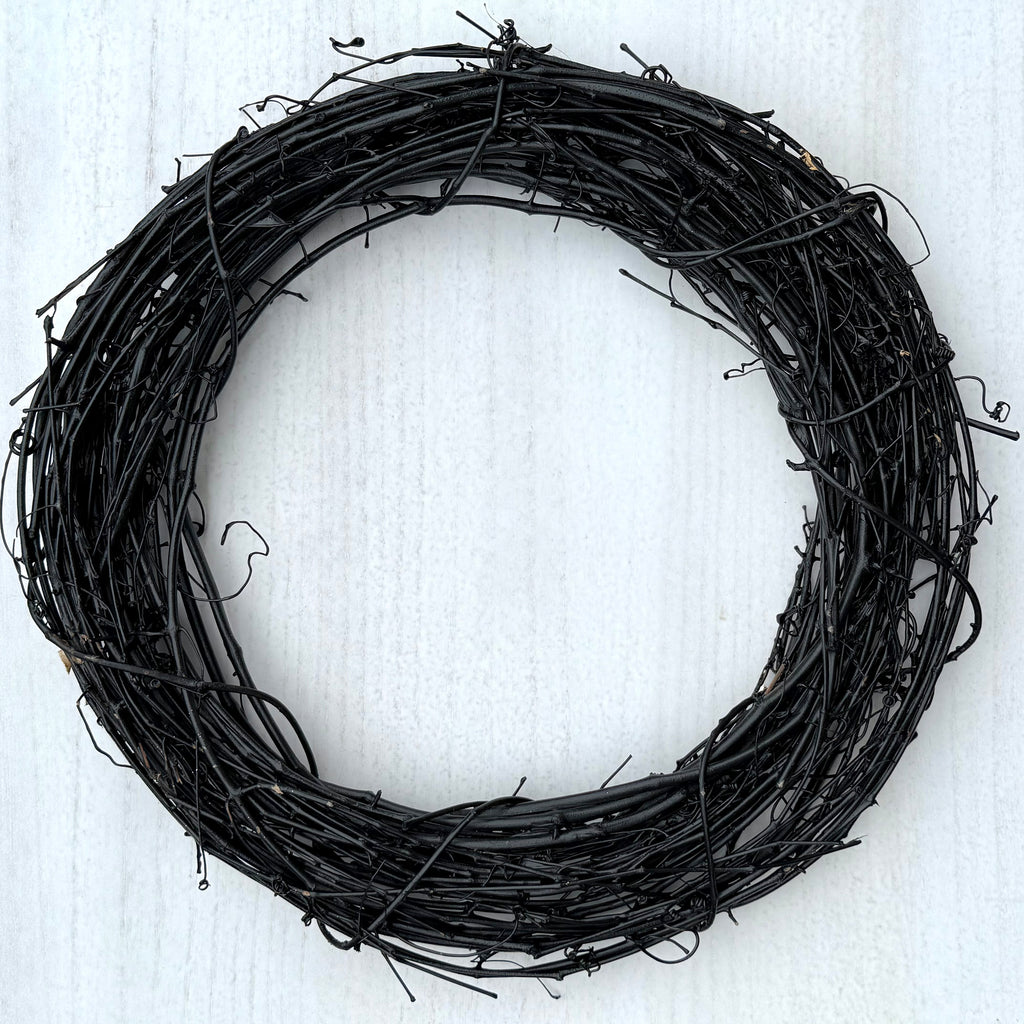 18″ Natural Grapevine Wreath – American Wreaths - Black