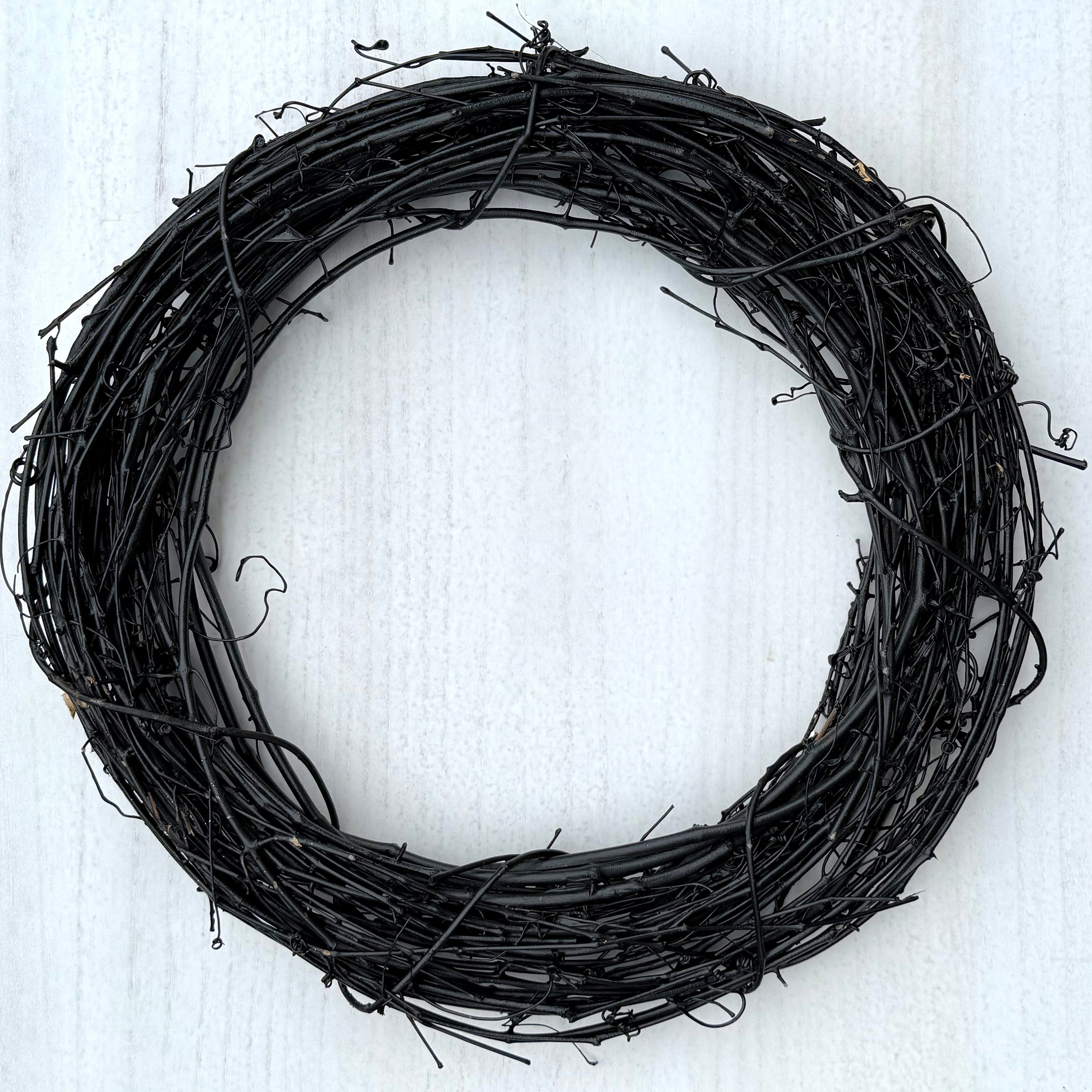 18″ Natural Grapevine Wreath – American Wreaths - Black