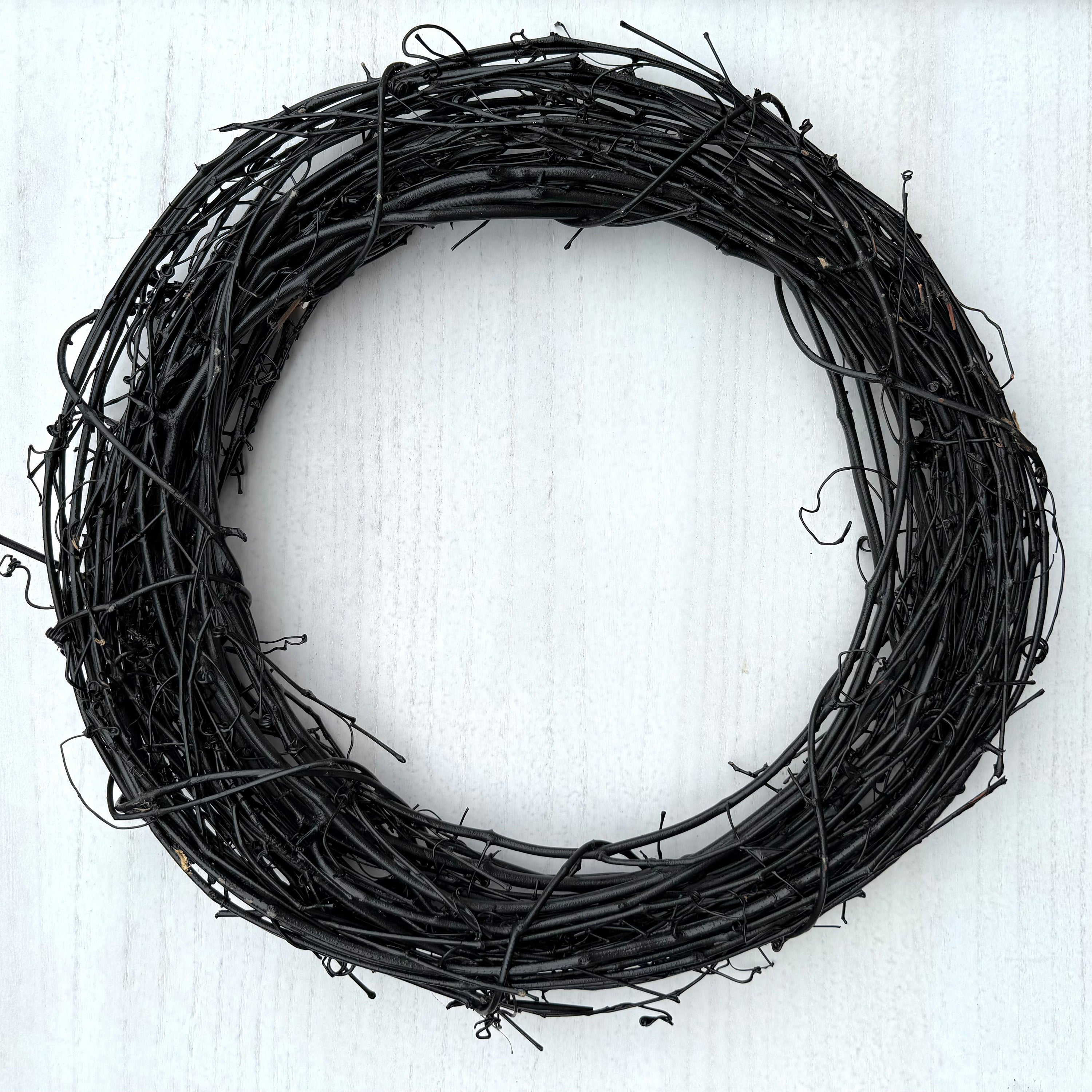 18″ Natural Grapevine Wreath – American Wreaths - Black