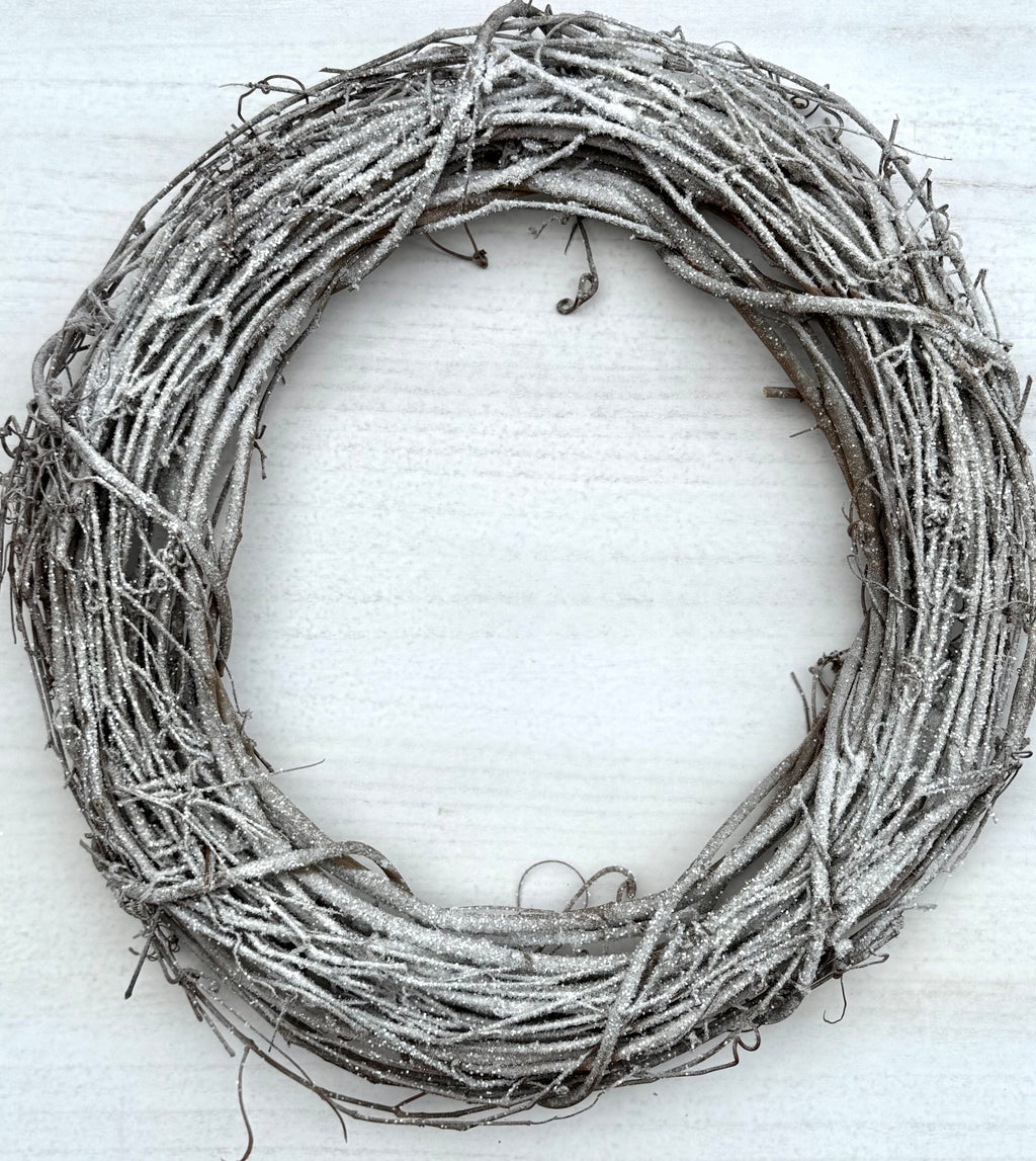 18″ Natural Grapevine Wreath – American Wreaths - Silver GLITTER