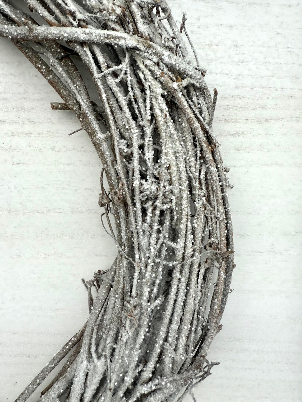 18″ Natural Grapevine Wreath – American Wreaths - Silver GLITTER