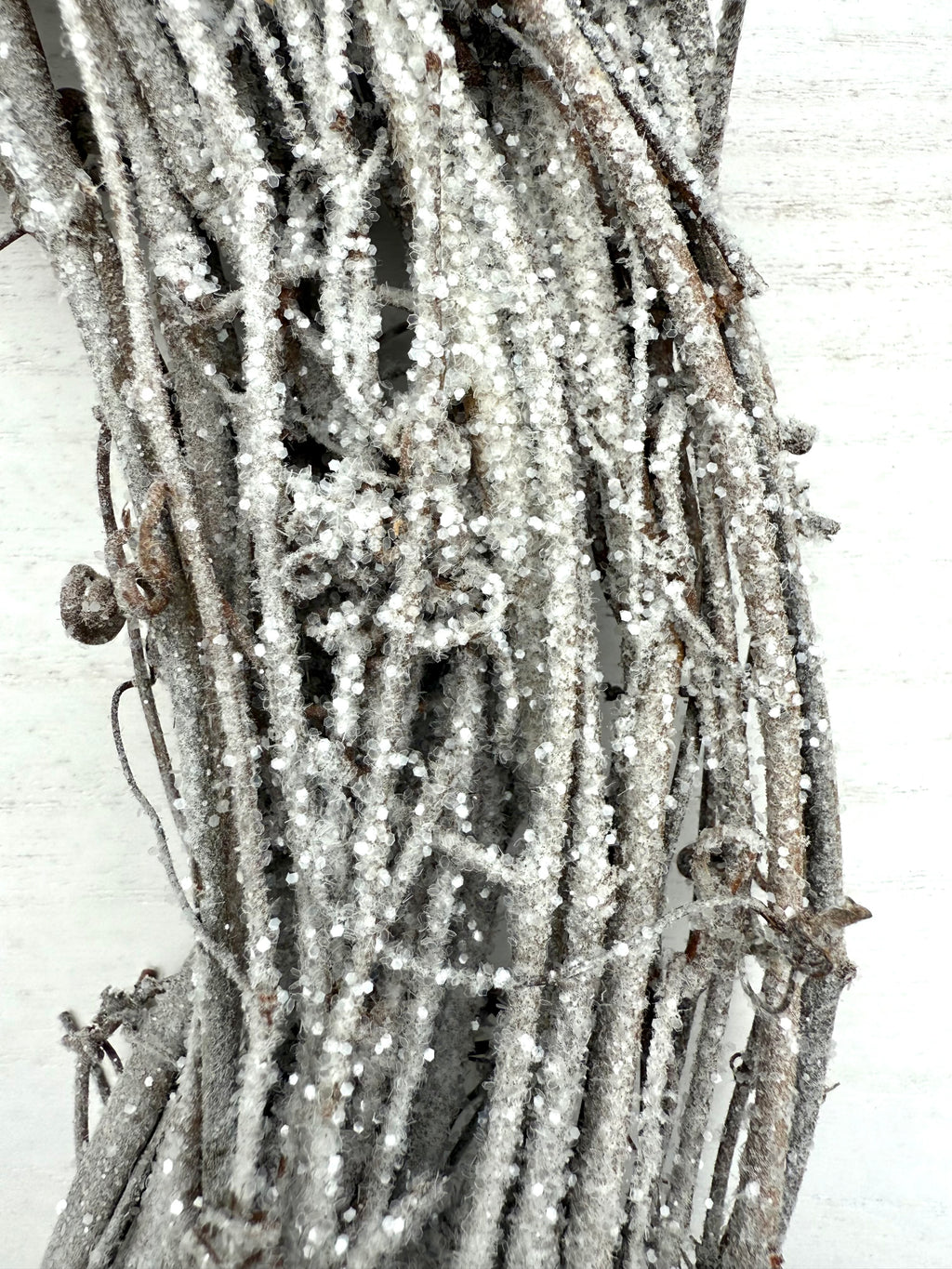 18″ Natural Grapevine Wreath – American Wreaths - Silver GLITTER