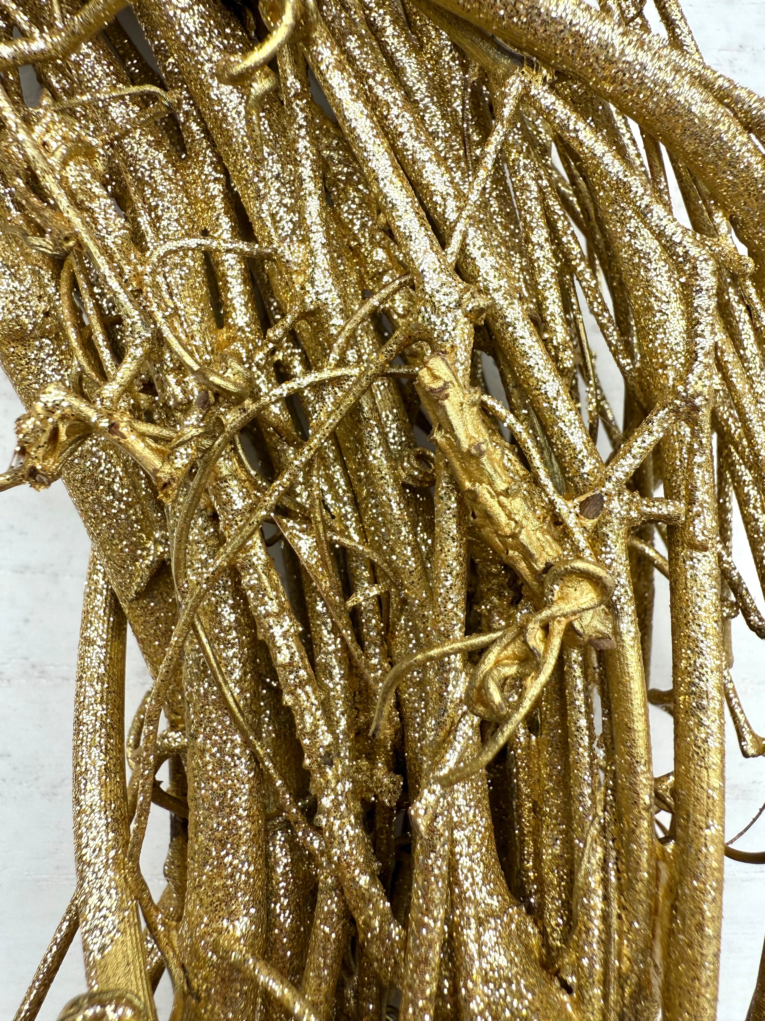 18″ Natural Grapevine Wreath – American Wreaths - Gold GLITTER