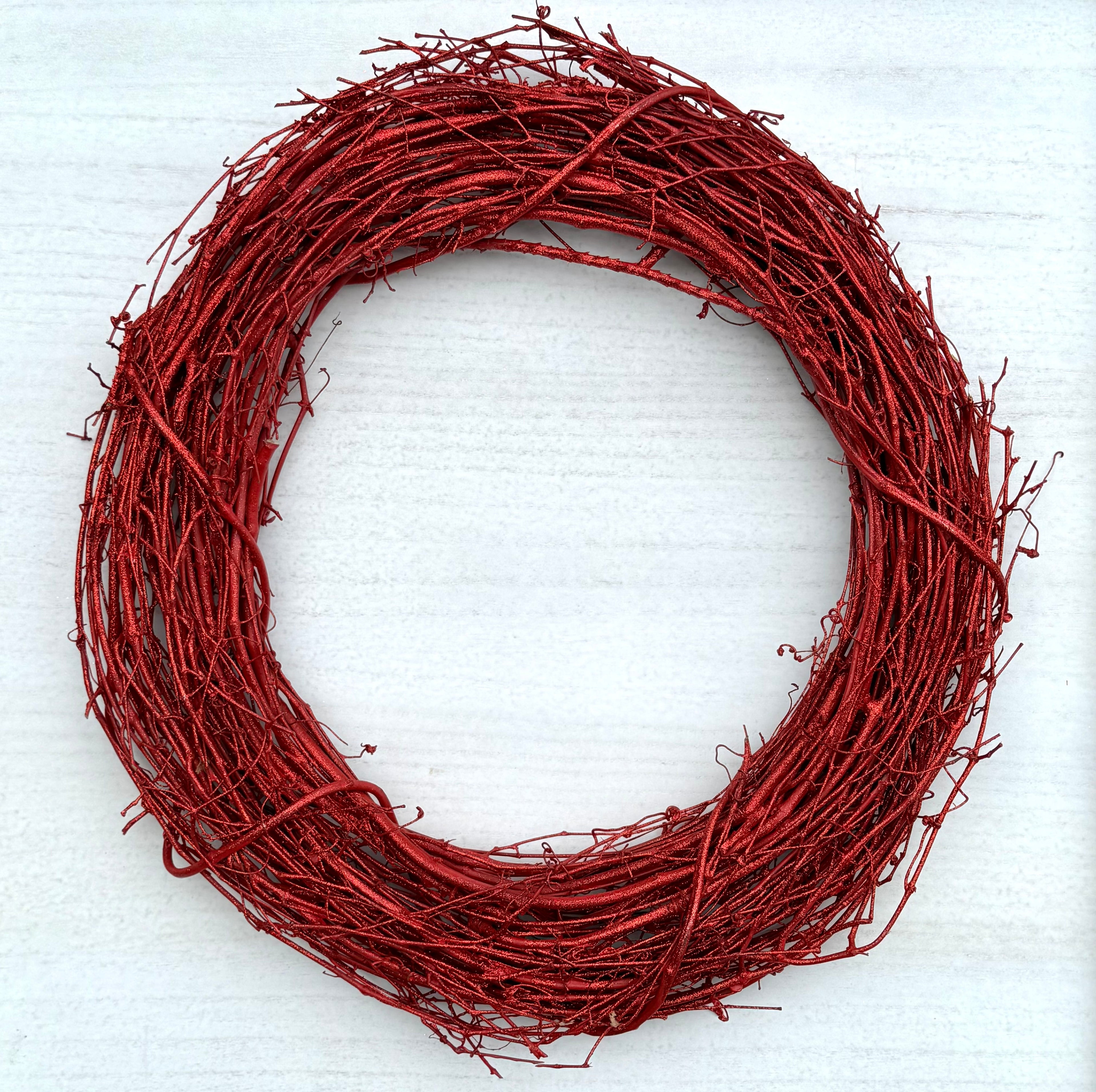 18″ Natural Grapevine Wreath – American Wreaths - Red GLITTER